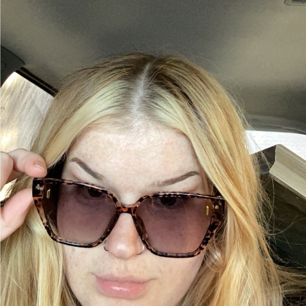 Meet your Posher, Erica